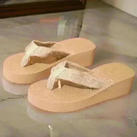 Women's Platform Flip Flops Size 8.5/41 - Picture 1 of 10
